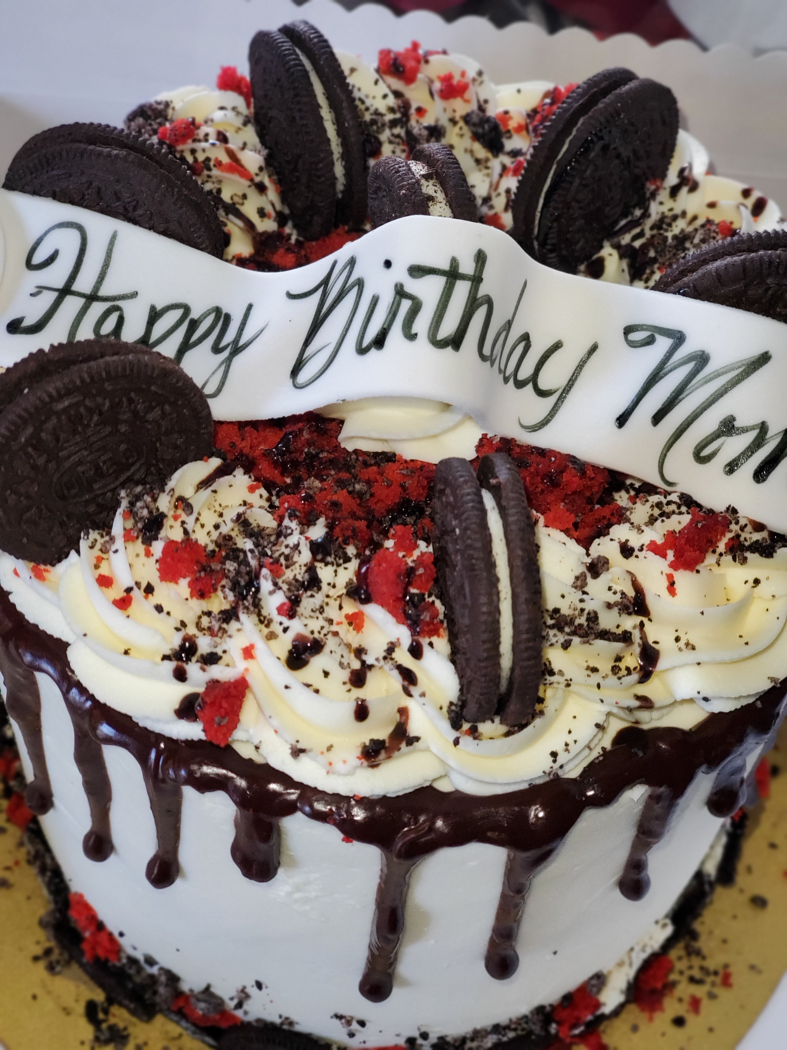 Red Velvet Oreo Cake