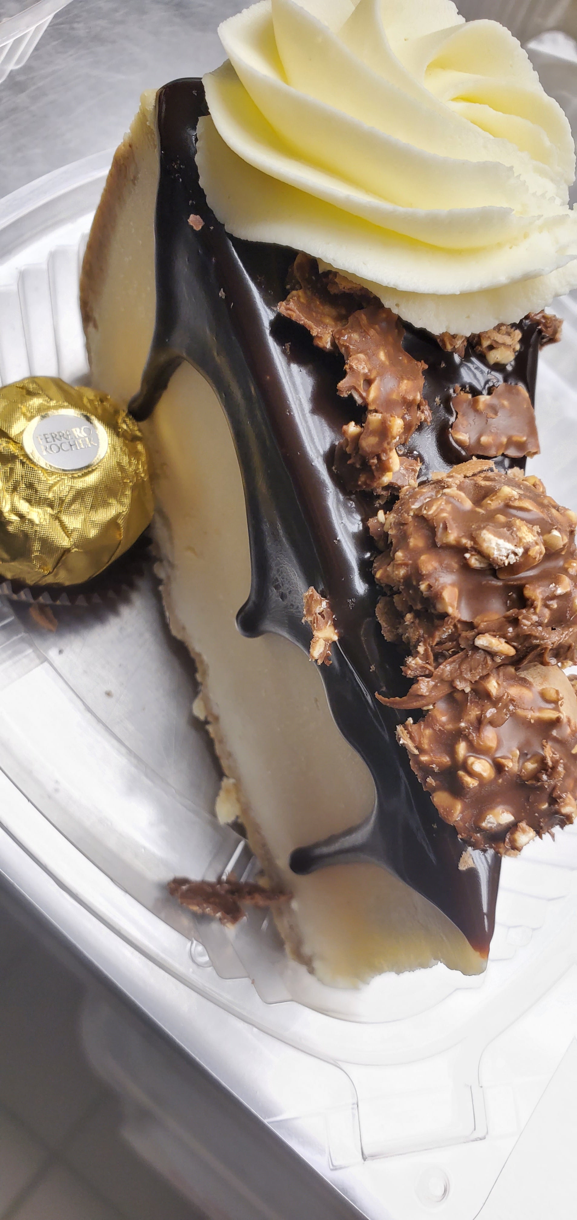Ferrero Rocher Cheesecake Slice
