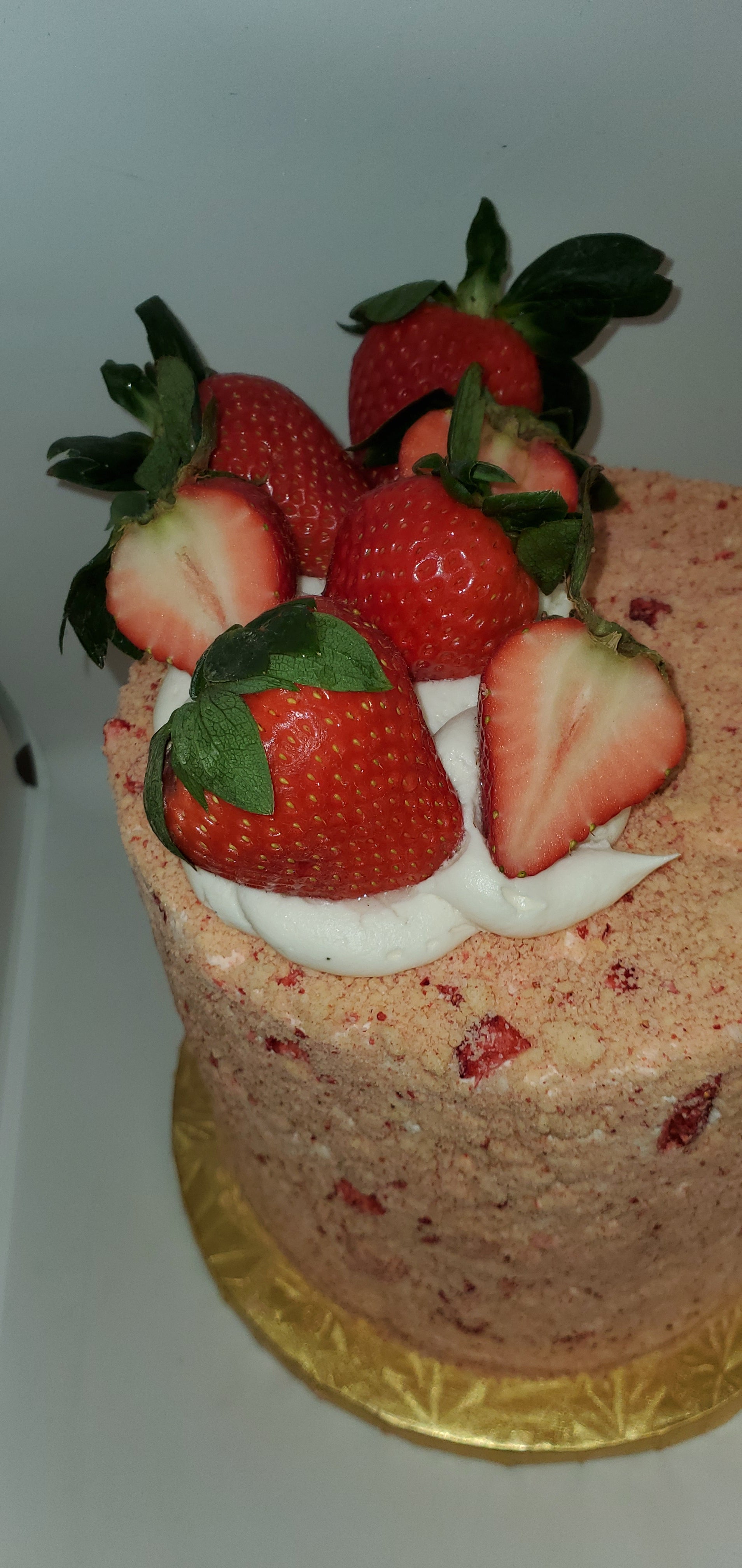 Vegan Strawberry Shortcake Cake w/ fresh strawberry filling